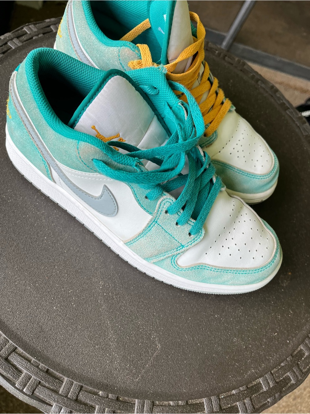 Nike Low-Top Sneakers Teal, White, Gold - Picture 3 of 7